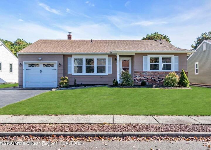 Property Photo:  44 Fairfield Road  NJ 08757 
