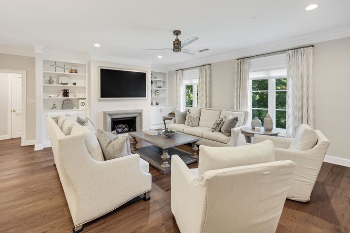 Property Photo:  1000 Murray Hill Ln 404  TN 38120 