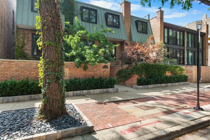 Property Photo:  1912 N Cleveland Avenue B  IL 60614 