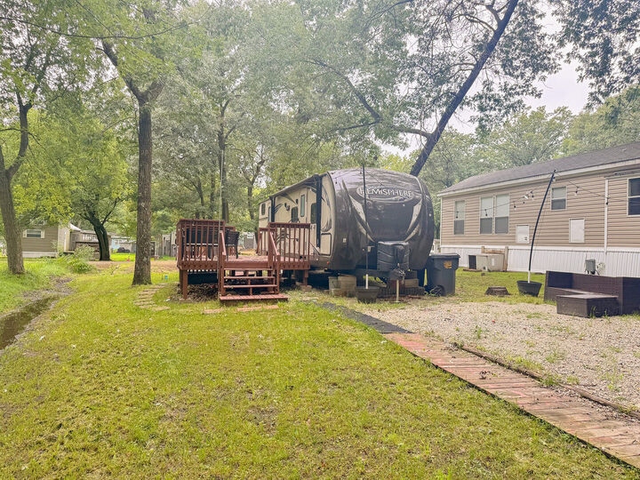 Property Photo:  2/143 Woodhaven  IL 61367 