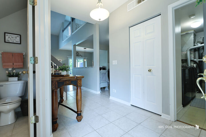 Property Photo: 606 Howard Avenue IL 60118