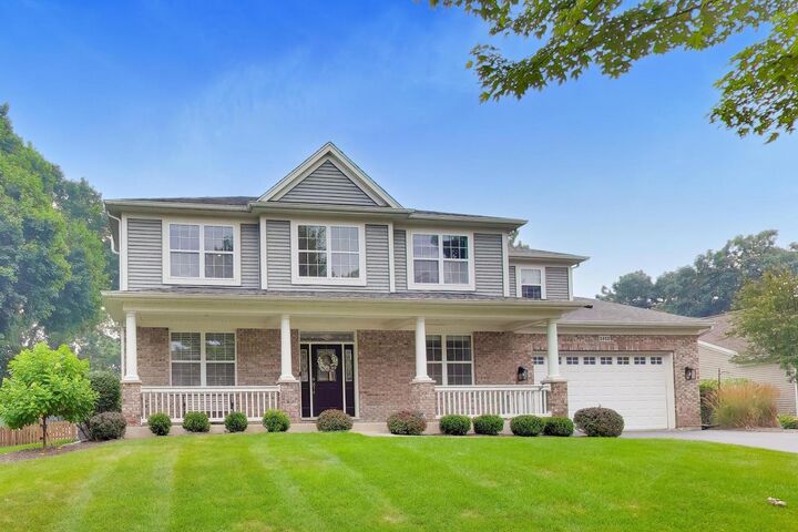 Property Photo: 2460 Savanna Drive IL 60084