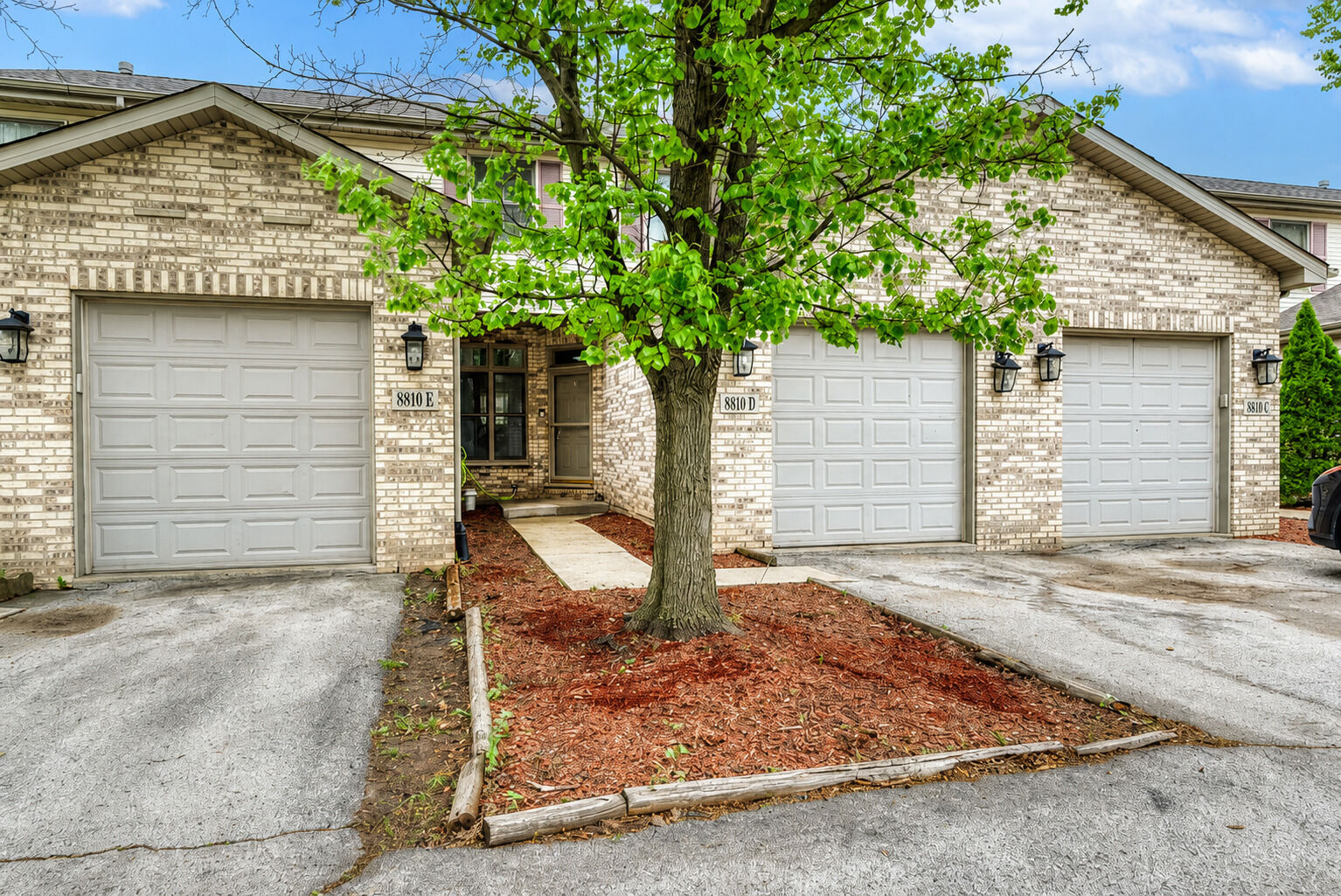 Property Photo: 8810 W 84th Place D IL 60458