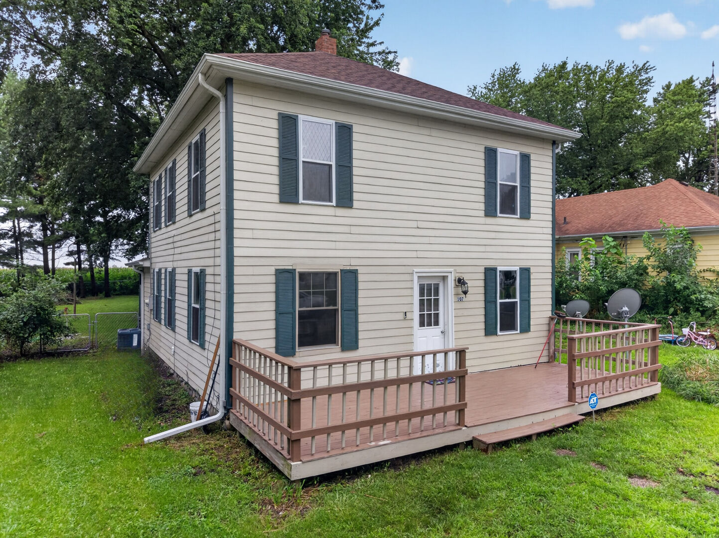 Property Photo:  107 Emmet Street  IL 60437 