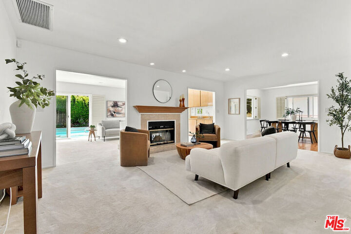 Property Photo: 5071 Gaynor Avenue CA 91436
