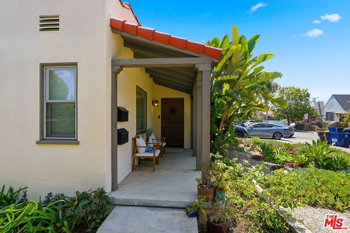 Property Photo:  3130 Hutchison Avenue  CA 90034 