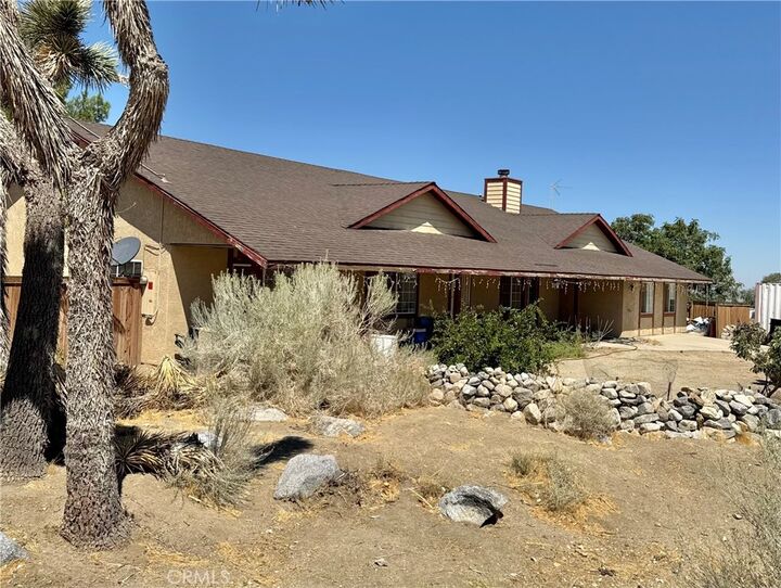Property Photo: 11522 Pinon Hills CA 92372
