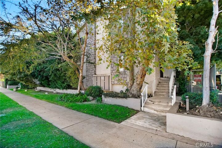 Property Photo: 16800 Saticoy 4 CA 91406