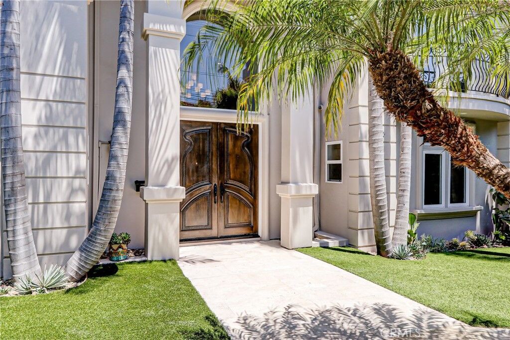 Property Photo:  819 11th  CA 90266 
