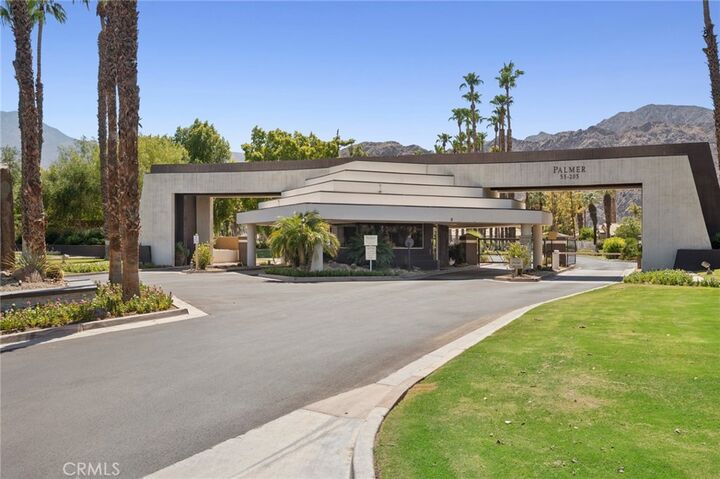Property Photo: 55499 Oak-Hill CA 92253