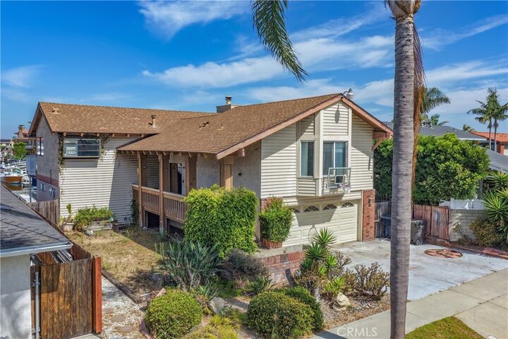Property Photo:  3953 Mistral  CA 92649 