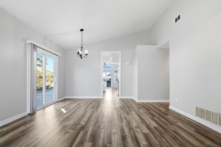 Property Photo:  39766 Del Val Dr  CA 92562 