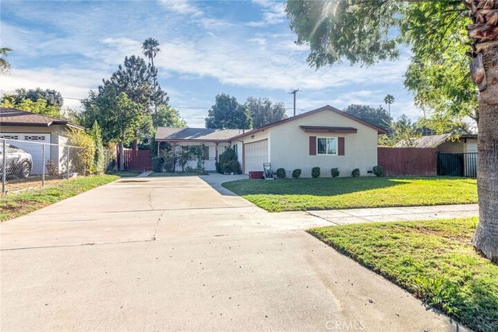 Property Photo: 3046 Maude CA 92506