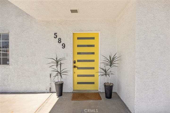 Property Photo: 589 S Mountain View CA 92264