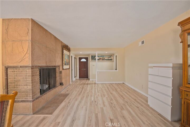 Property Photo: 19541 Victory Boulevard CA 91335