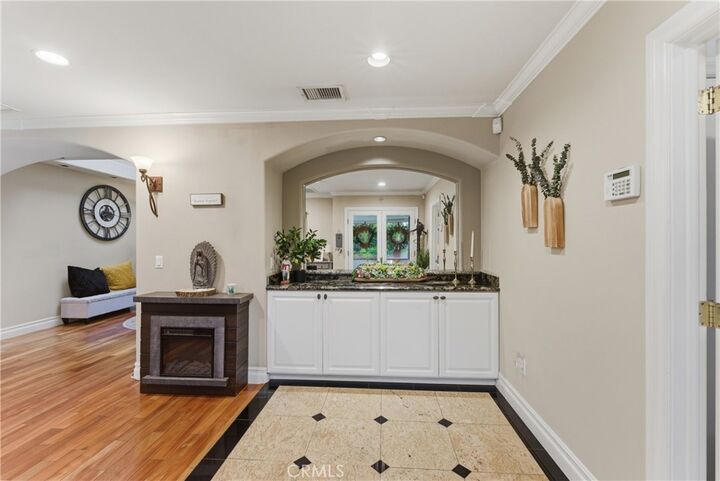 Property Photo:  520 W Hermosa  CA 92835 