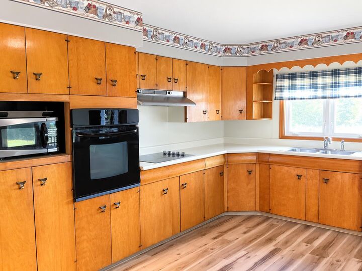 Property Photo: 516 E Presque Isle Road ME 04736