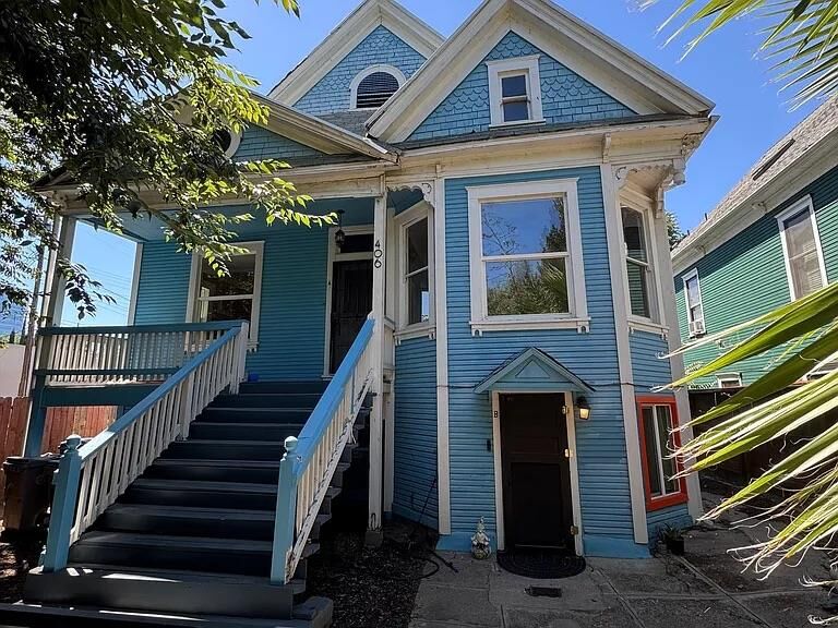 Property Photo: 406 8th Street CA 95814