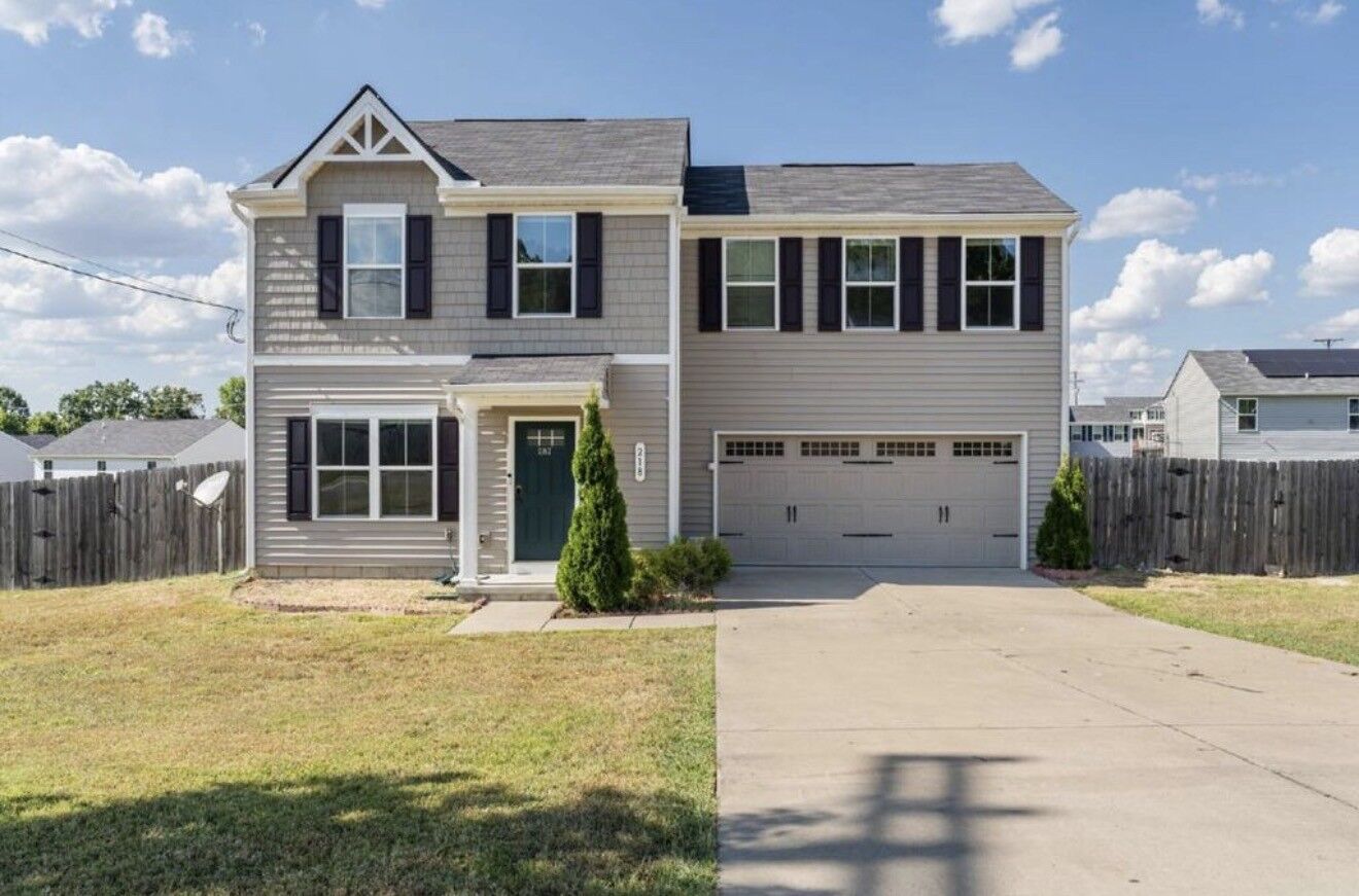 Property Photo: 218 Nottingham Ln TN 37086