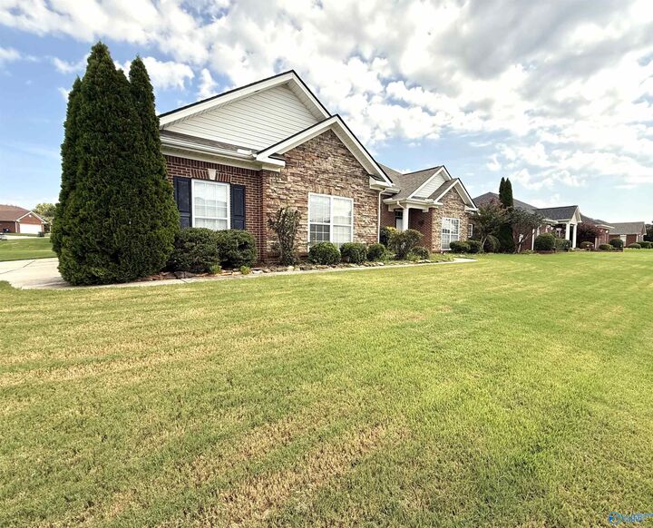 Property Photo: 225 Pennsylvania Avenue AL 35758
