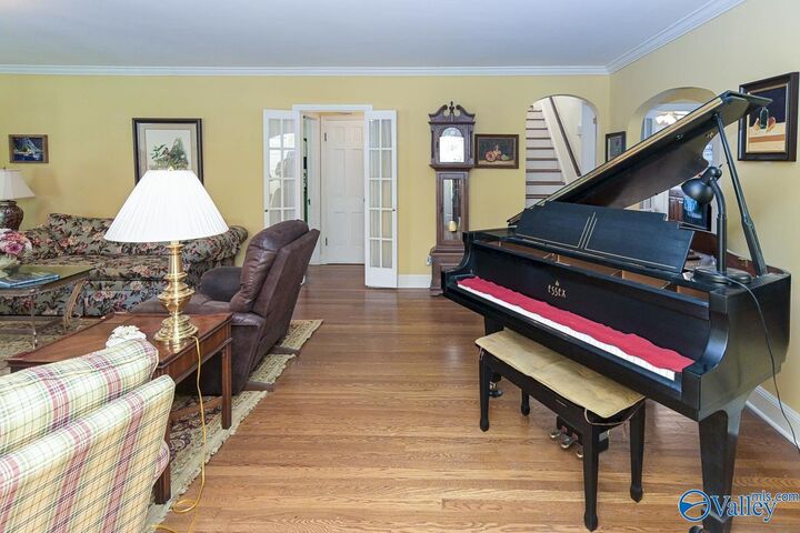 Property Photo:  1041 Jackson Street SE  AL 35601 