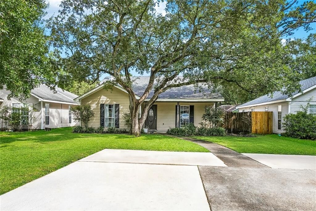 Property Photo: 40780 Chinchas Creek Road LA 70461