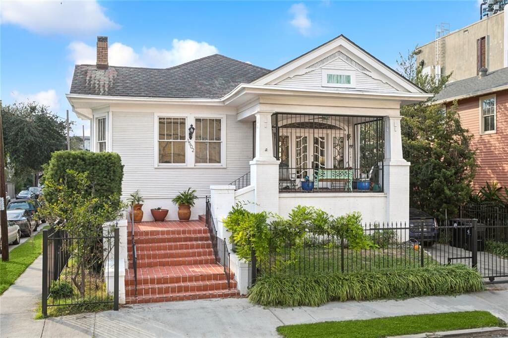 Property Photo:  1502 General Pershing Street  LA 70115 