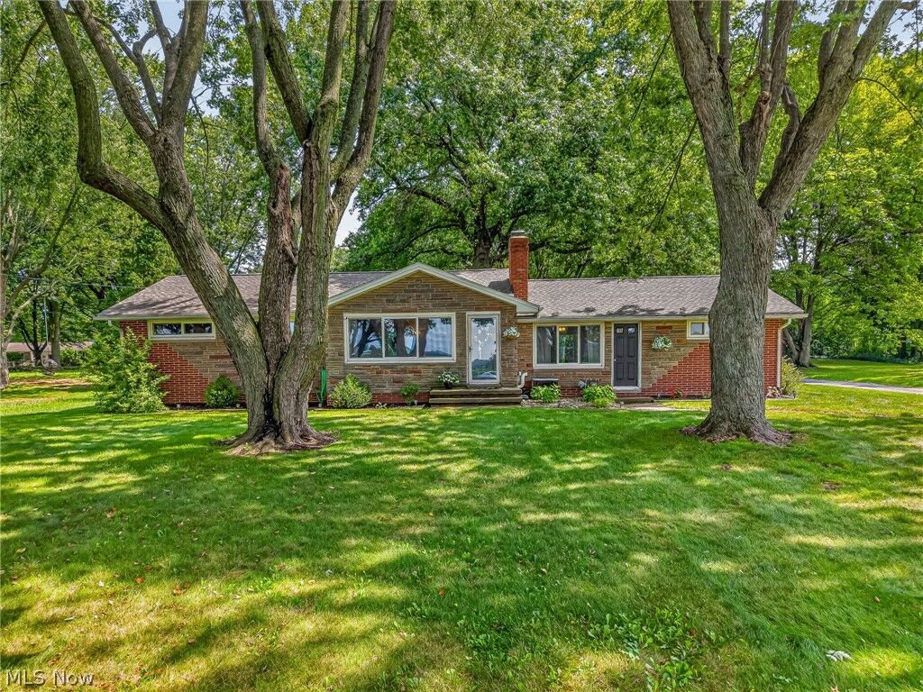 Property Photo: 9842 Market Avenue N OH 44632