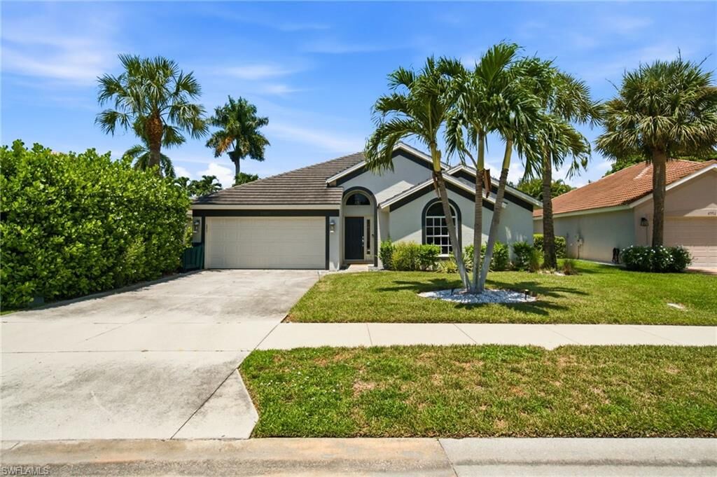 Property Photo: 6988 Burnt Sienna Cir FL 34109