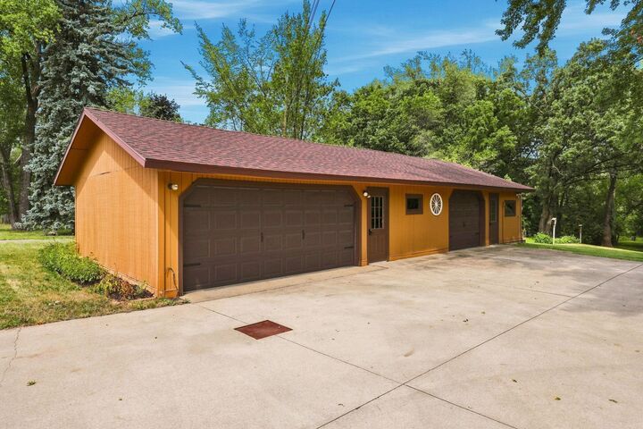 Property Photo:  1703 2nd Street SE  MN 56304 