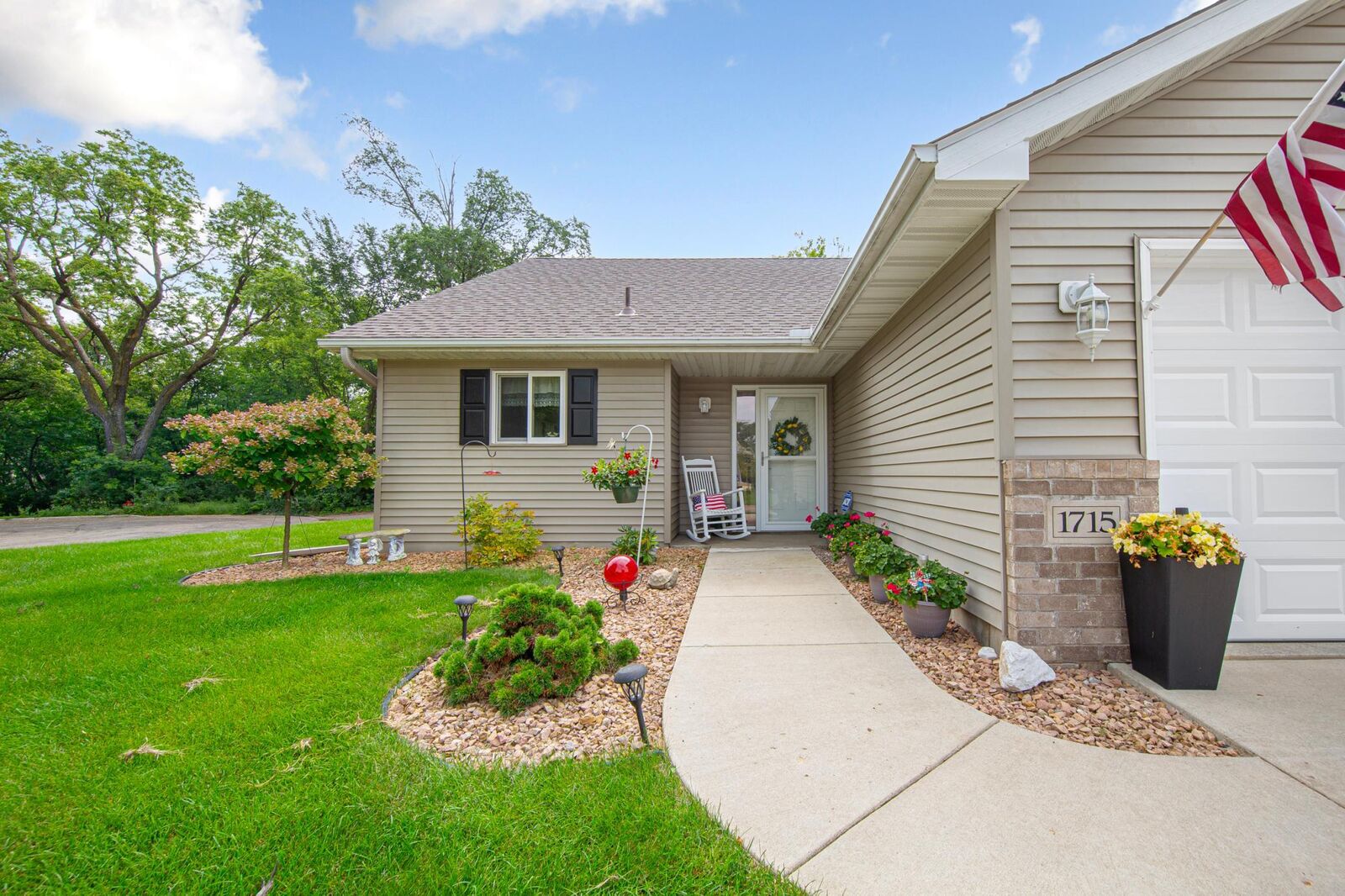 Property Photo: 1715 Crystal Lane MN 55021