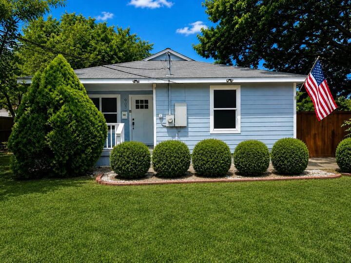 Property Photo:  903 Moore Street  TX 75069 
