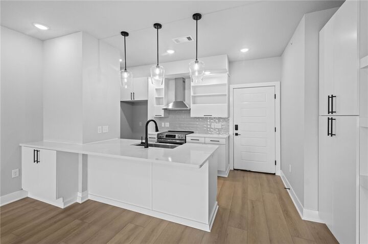 Property Photo:  3319 SE Mp Parkway 202  AR 72712 