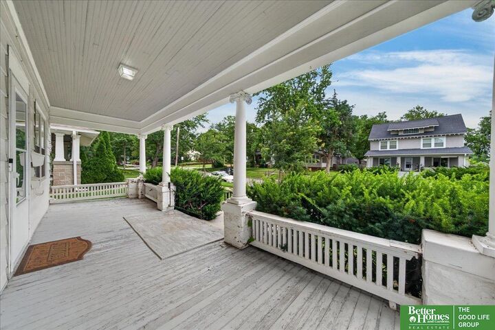 Property Photo:  617 S 28th Street  NE 68510 