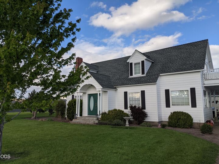 Property Photo: 21405 Harpold Road OR 97632