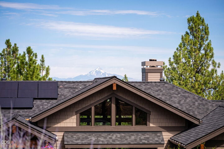 Property Photo: 1624 NW Overlook Drive OR 97703
