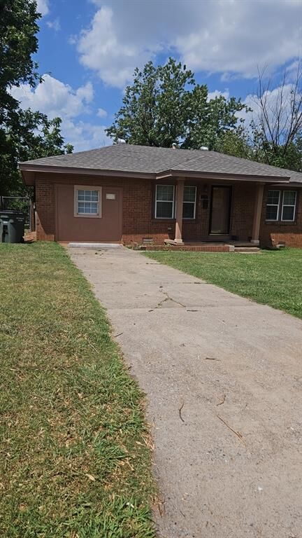 Property Photo: 3301 SE 20th Street OK 73115