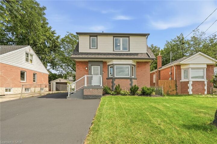 Property Photo: 117 West 5th Street ON L9C 3N7