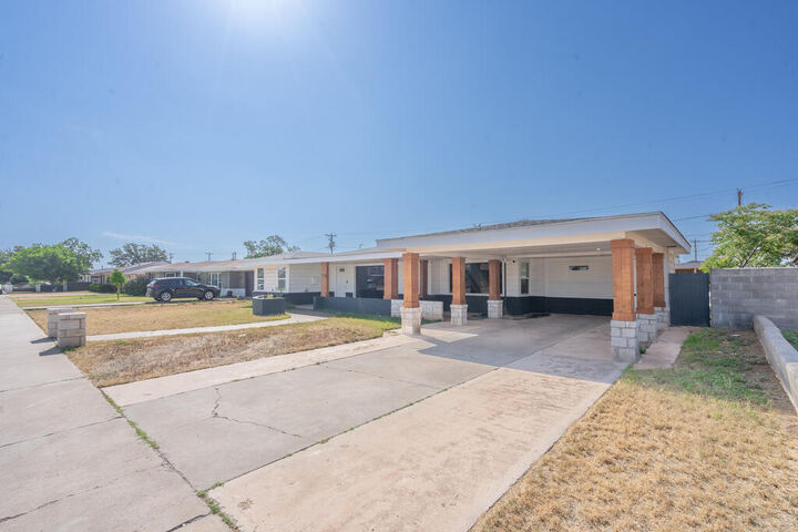Property Photo: 2611 Storey Ave TX 79701