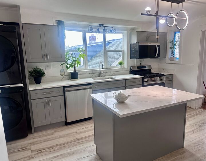 Property Photo:  366 Main St  MA 01930 
