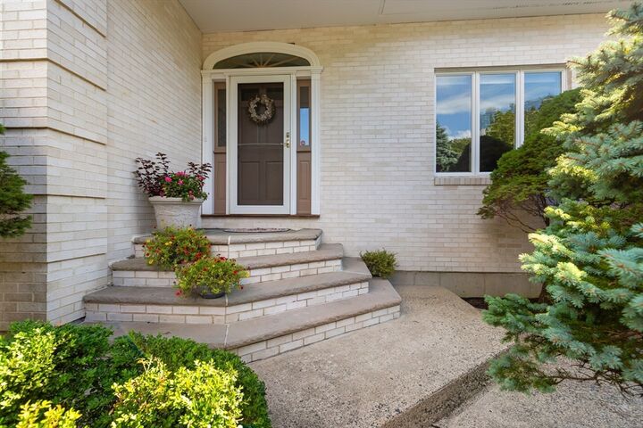 Property Photo:  66 Nells Pond Road  MA 01904 