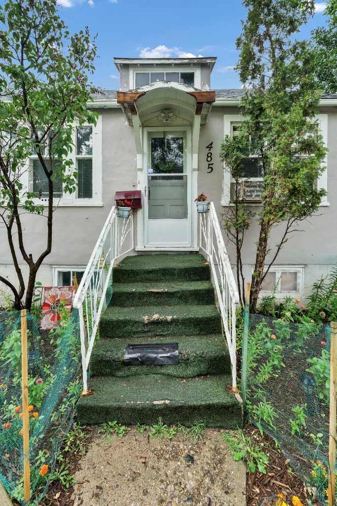 Property Photo: 485 8 Street SE AB T1A 1L8