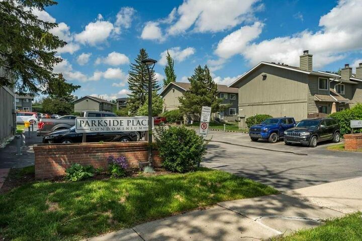 Property Photo: 6503 Ranchview Drive NW 20 AB T3G 1P2