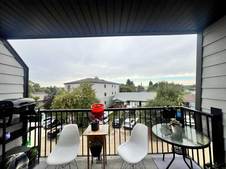 Property Photo: 3730 50 Avenue 303 AB T4N 3Y8