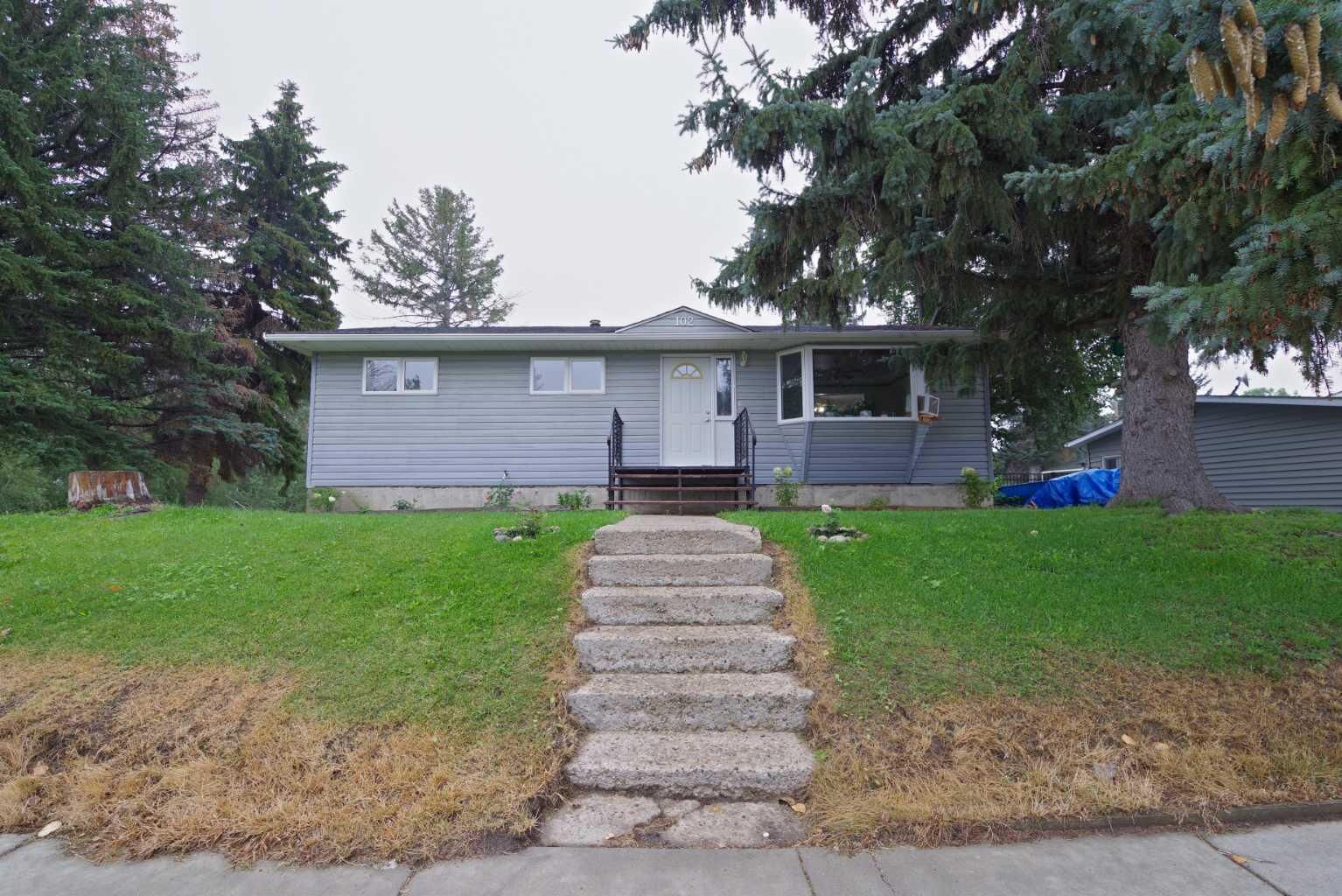 Property Photo: 102 1 Avenue AB T0K 0J0