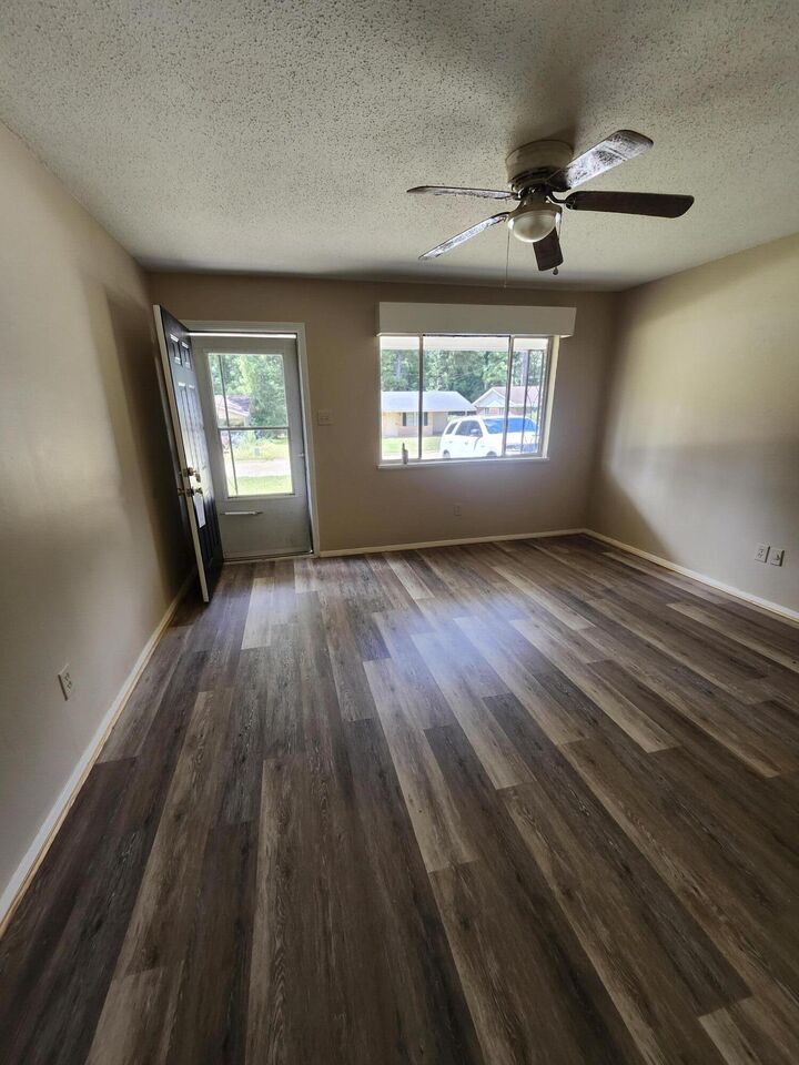 Property Photo:  618 Elm  LA 71461 