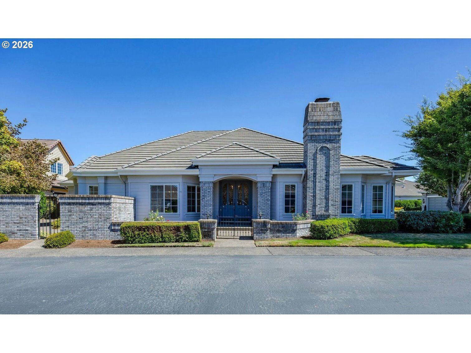 Property Photo:  3279 Lakemont Dr  OR 97408 