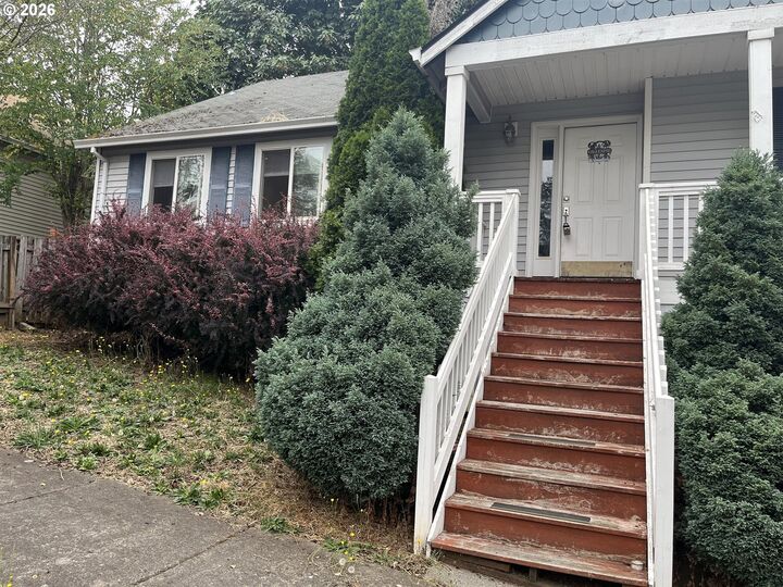 Property Photo:  39057 Jerger St  OR 97055 