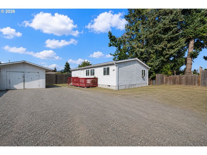 Property Photo:  89 Shady Loop  OR 97477 