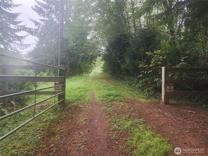 Property Photo: 61 Valentine Gardens Lane WA 98563